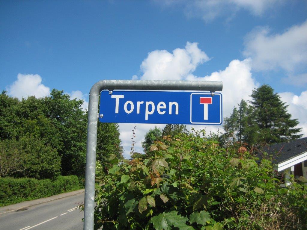 Vejskilt_torpen